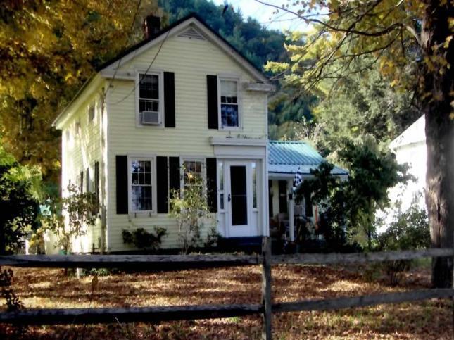 Bed and Breakfast A Meadow House à Lakeville Extérieur photo